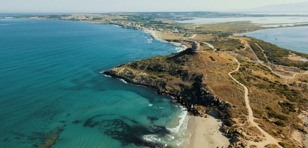 foto drone spiaggia di tharros sardegna beat fly